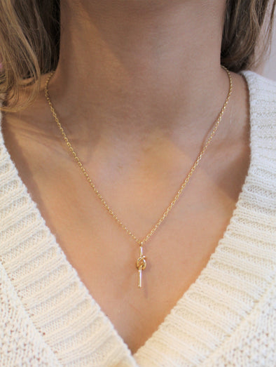 LOVE KNOT NECKLACE