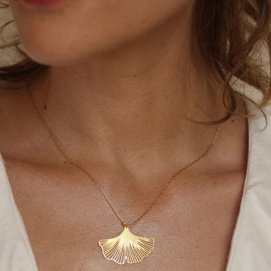GINKO LEAF NECKLACE