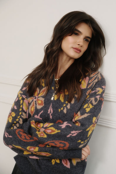 SELENA SWEATER