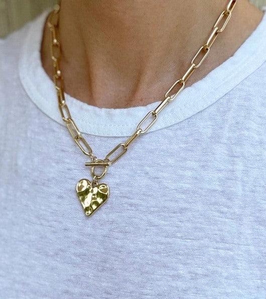 HEART TOGGLE NECKLACE