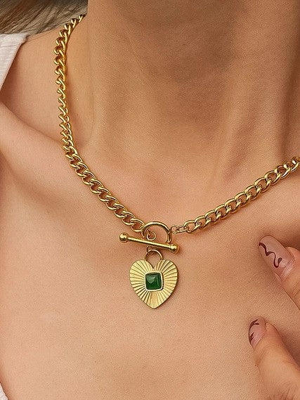 GREEN HEART NECKLACE
