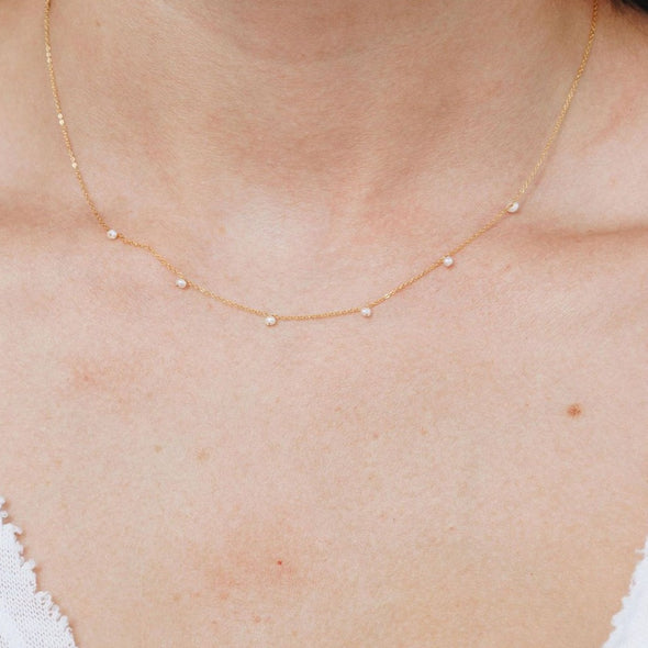DELICATE NECKLACE - PEARL